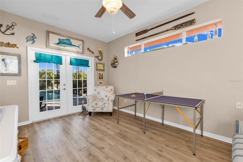 En Venta: $489,900 (3 camas, 2 baños, 2375 Pies cuadrados)