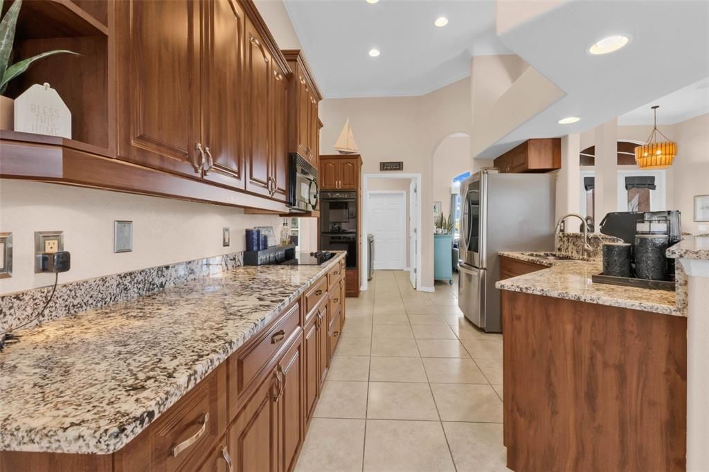 En Venta: $489,900 (3 camas, 2 baños, 2375 Pies cuadrados)