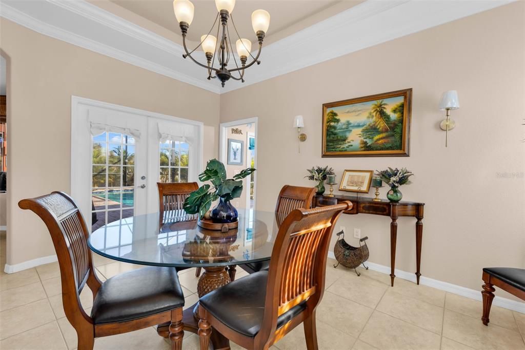 En Venta: $489,900 (3 camas, 2 baños, 2375 Pies cuadrados)