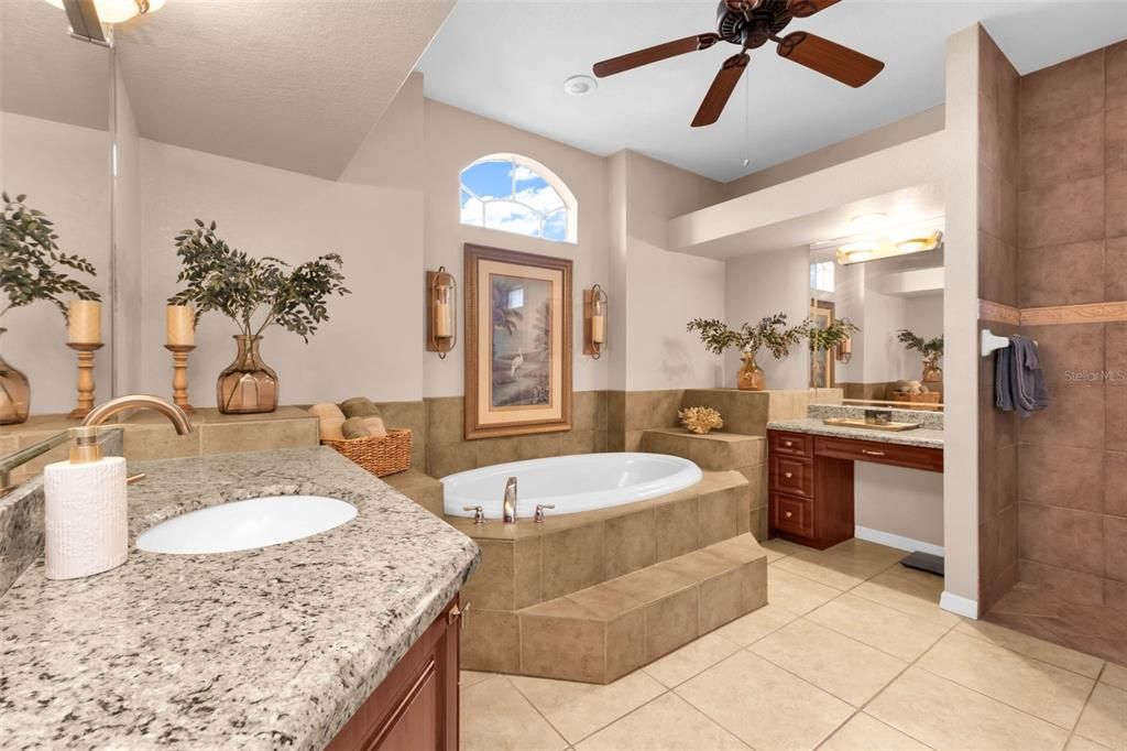 En Venta: $489,900 (3 camas, 2 baños, 2375 Pies cuadrados)