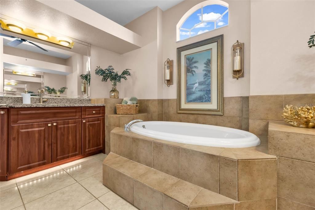 En Venta: $489,900 (3 camas, 2 baños, 2375 Pies cuadrados)