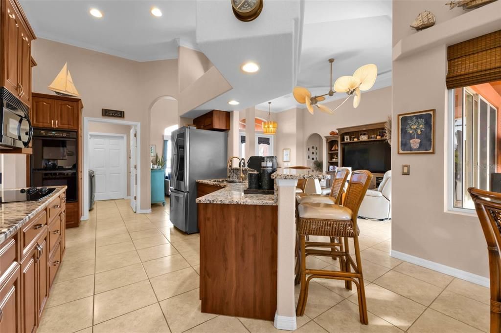 En Venta: $489,900 (3 camas, 2 baños, 2375 Pies cuadrados)