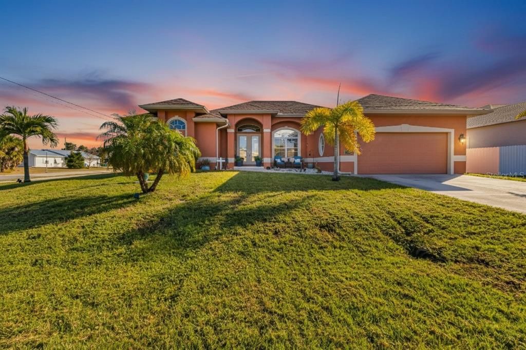 En Venta: $489,900 (3 camas, 2 baños, 2375 Pies cuadrados)