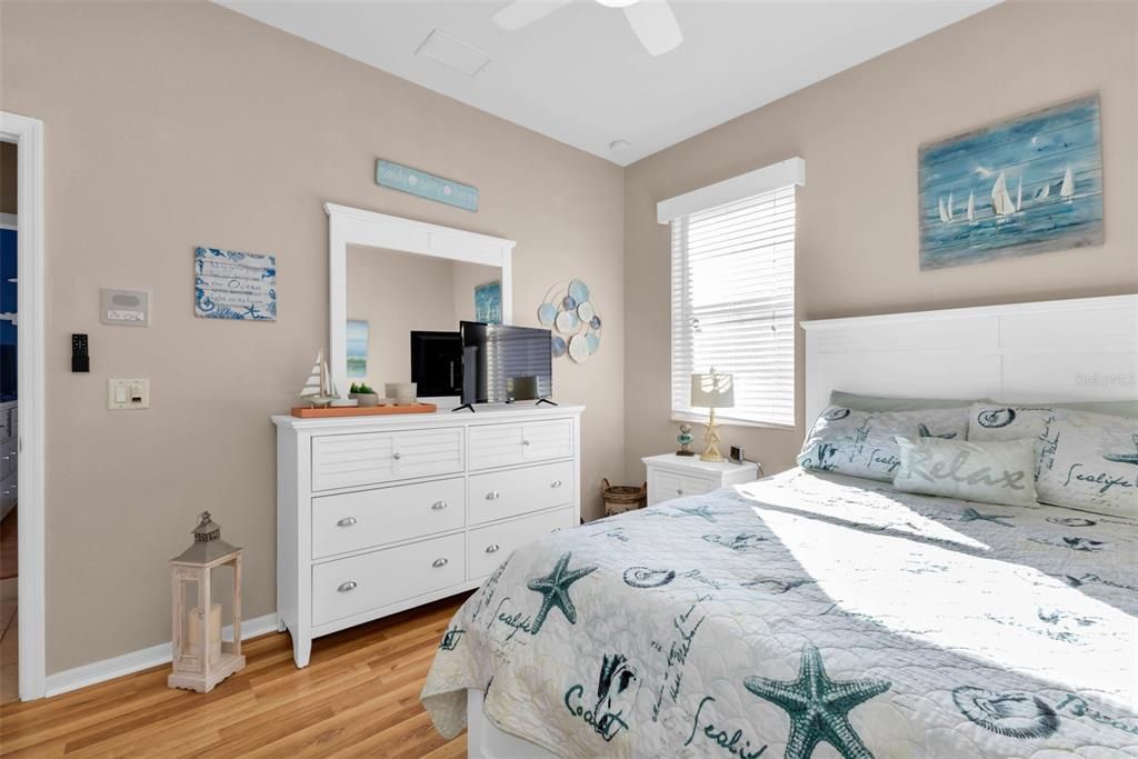 En Venta: $489,900 (3 camas, 2 baños, 2375 Pies cuadrados)