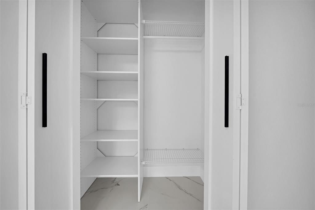 合同活跃: $485,000 (3 贝兹, 2 浴室, 1379 平方英尺)