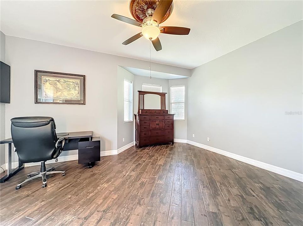 На продажу: $678,500 (4 спален, 2 ванн, 2022 Квадратных фут)