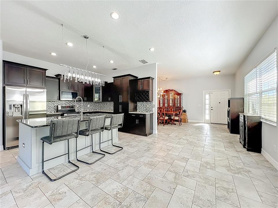 На продажу: $678,500 (4 спален, 2 ванн, 2022 Квадратных фут)