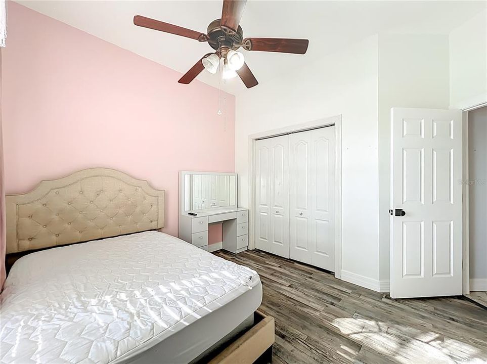 На продажу: $678,500 (4 спален, 2 ванн, 2022 Квадратных фут)