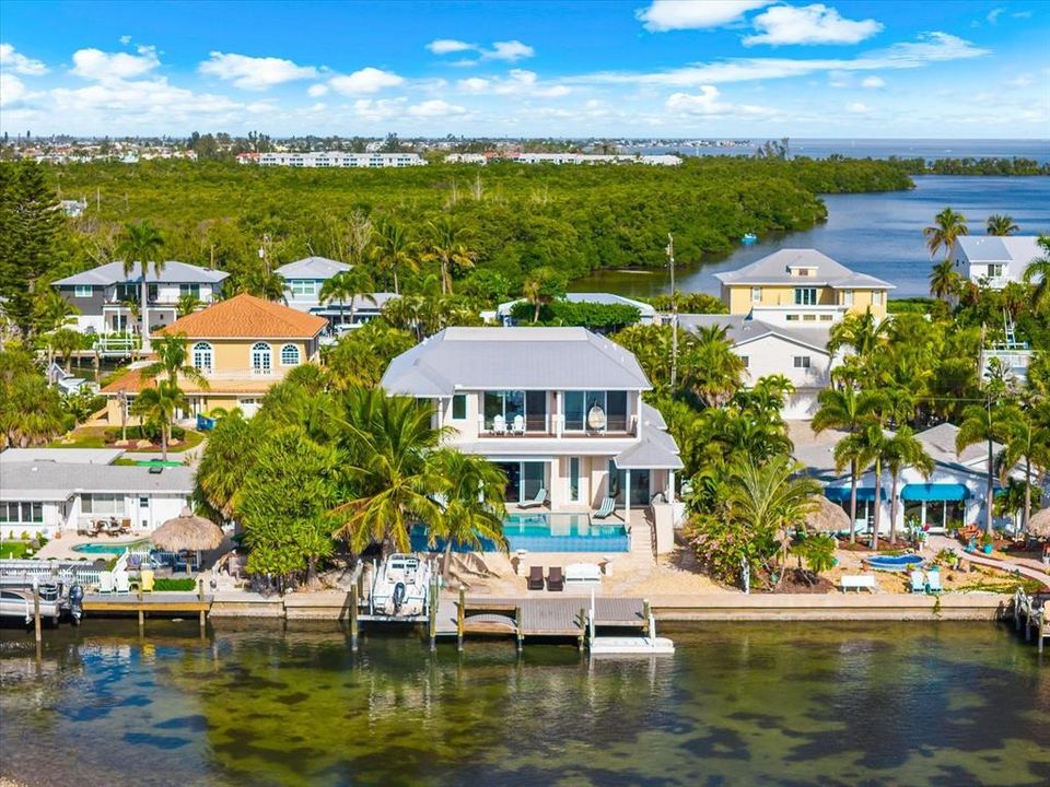 For Sale: $5,490,000 (4 beds, 5 baths, 3353 Square Feet)