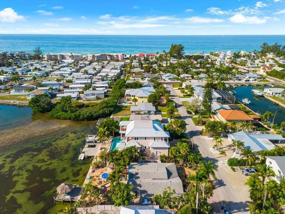 For Sale: $5,490,000 (4 beds, 5 baths, 3353 Square Feet)