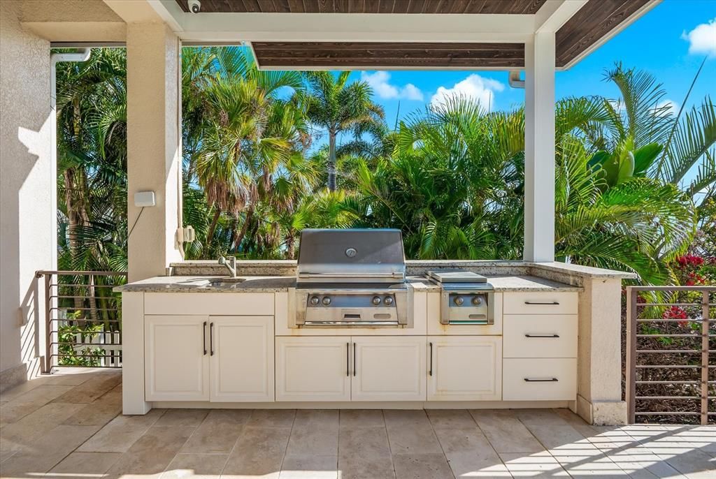 For Sale: $5,490,000 (4 beds, 5 baths, 3353 Square Feet)