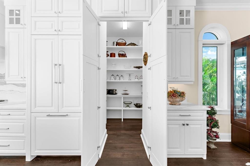 For Sale: $5,490,000 (4 beds, 5 baths, 3353 Square Feet)