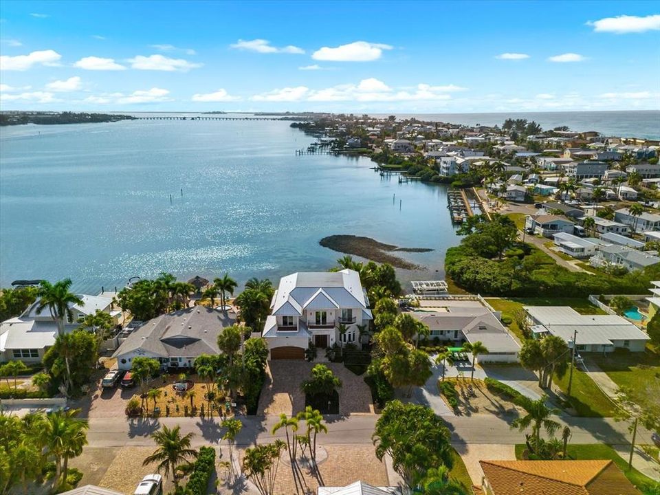 For Sale: $5,490,000 (4 beds, 5 baths, 3353 Square Feet)