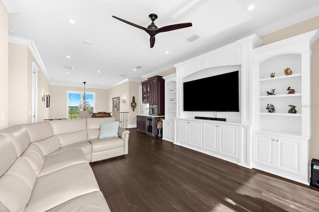 For Sale: $5,490,000 (4 beds, 5 baths, 3353 Square Feet)