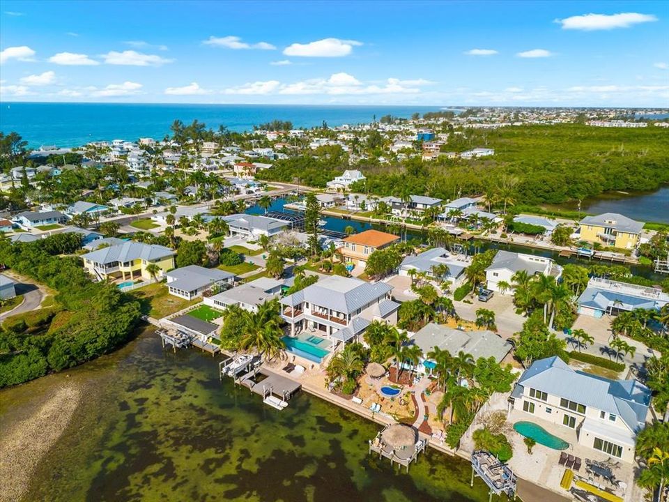 For Sale: $5,490,000 (4 beds, 5 baths, 3353 Square Feet)