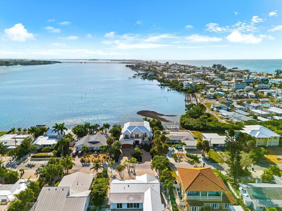 For Sale: $5,490,000 (4 beds, 5 baths, 3353 Square Feet)