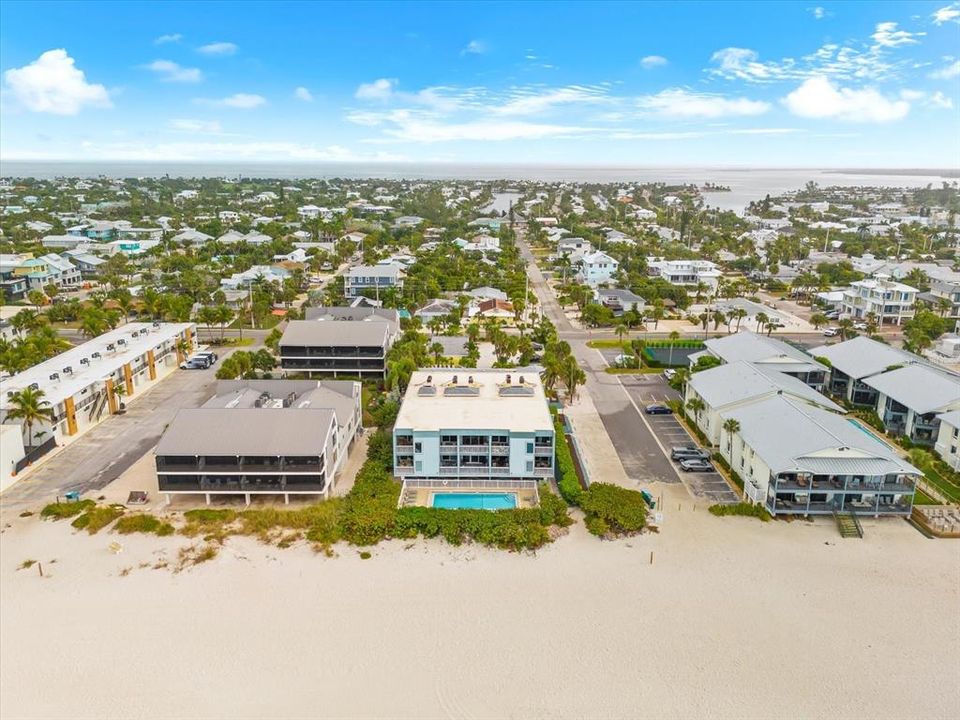 待售: $799,000 (1 贝兹, 2 浴室, 986 平方英尺)