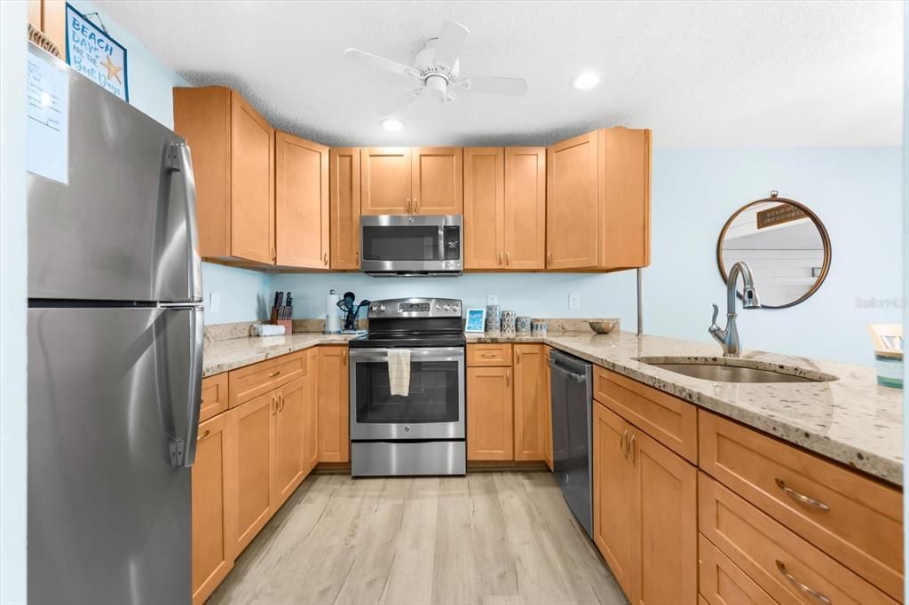 待售: $799,000 (1 贝兹, 2 浴室, 986 平方英尺)