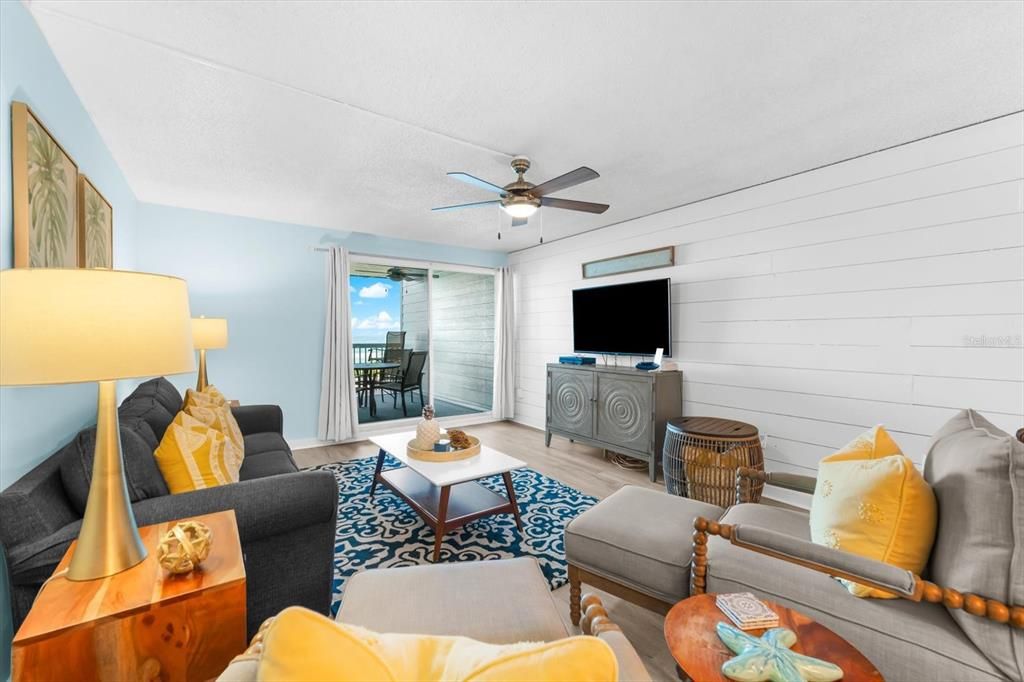 待售: $799,000 (1 贝兹, 2 浴室, 986 平方英尺)