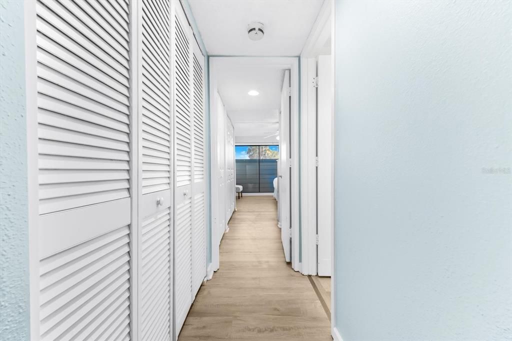 待售: $799,000 (1 贝兹, 2 浴室, 986 平方英尺)