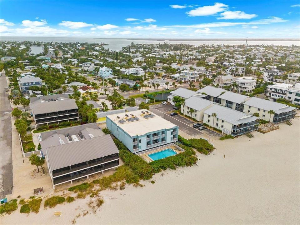 待售: $799,000 (1 贝兹, 2 浴室, 986 平方英尺)