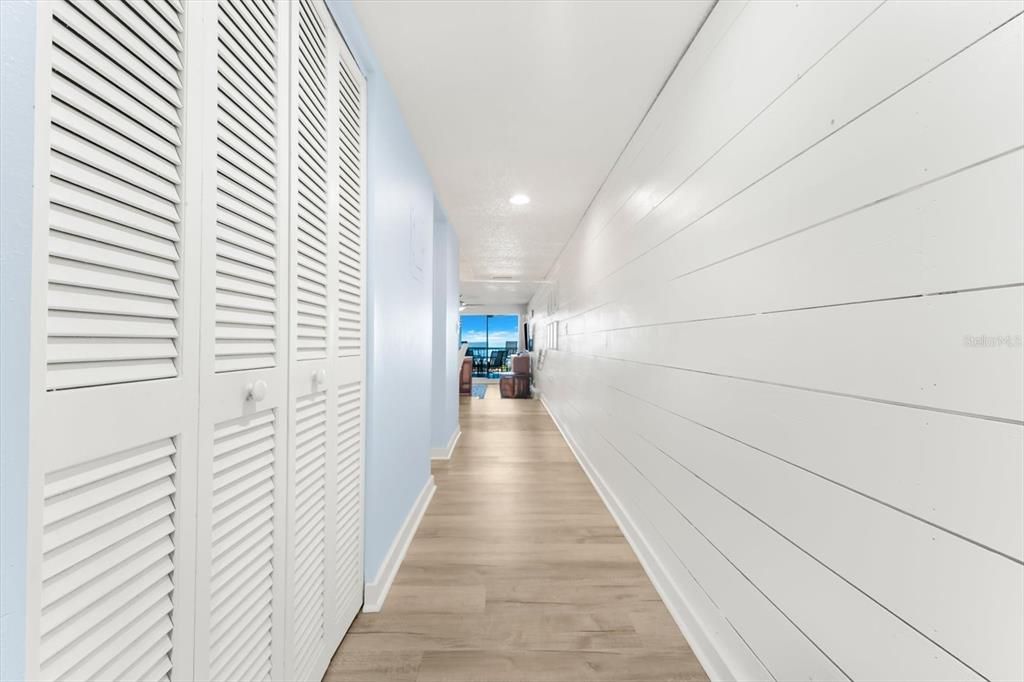 待售: $799,000 (1 贝兹, 2 浴室, 986 平方英尺)