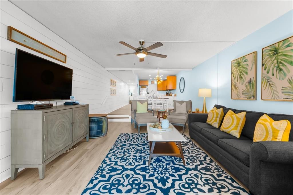 待售: $799,000 (1 贝兹, 2 浴室, 986 平方英尺)