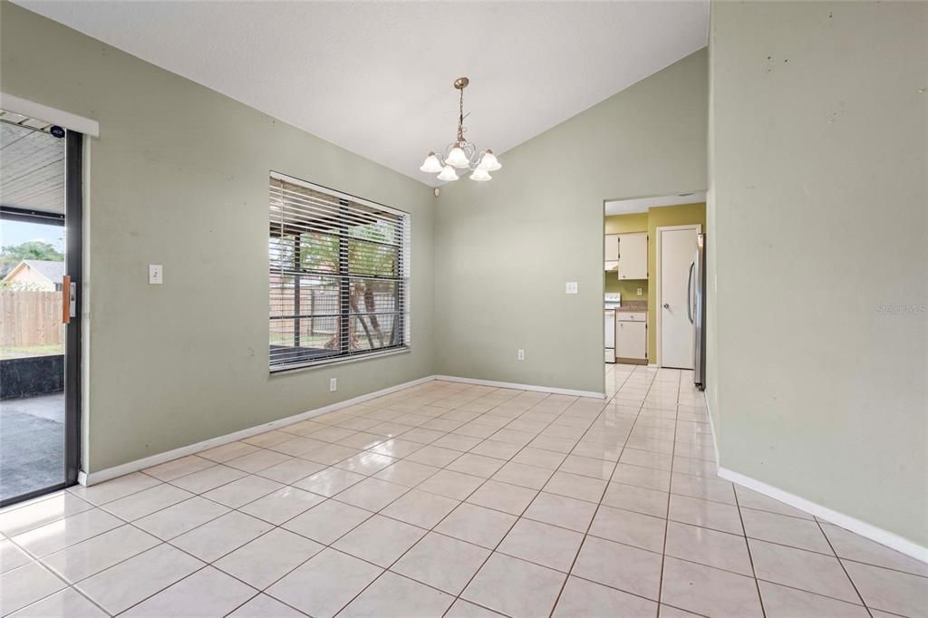 En Venta: $400,000 (3 camas, 2 baños, 1245 Pies cuadrados)