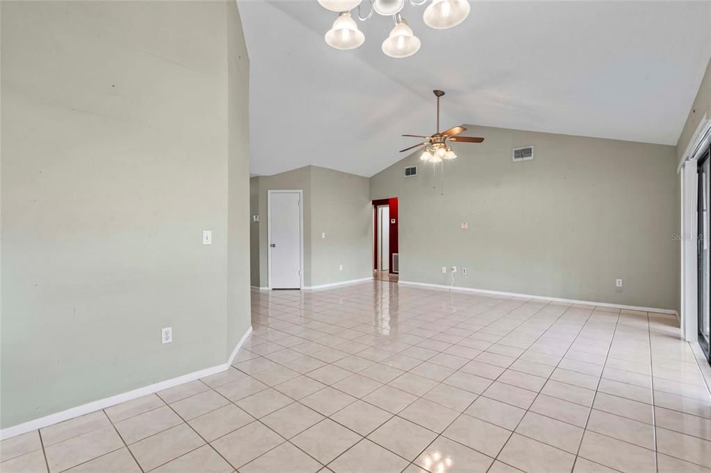 En Venta: $400,000 (3 camas, 2 baños, 1245 Pies cuadrados)