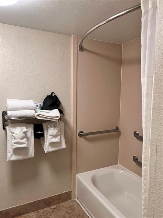 For Sale: $49,500 (1 beds, 1 baths, 342 Square Feet)