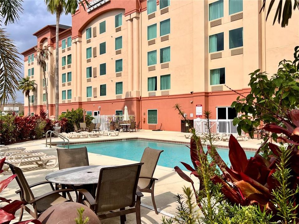 For Sale: $49,500 (1 beds, 1 baths, 342 Square Feet)