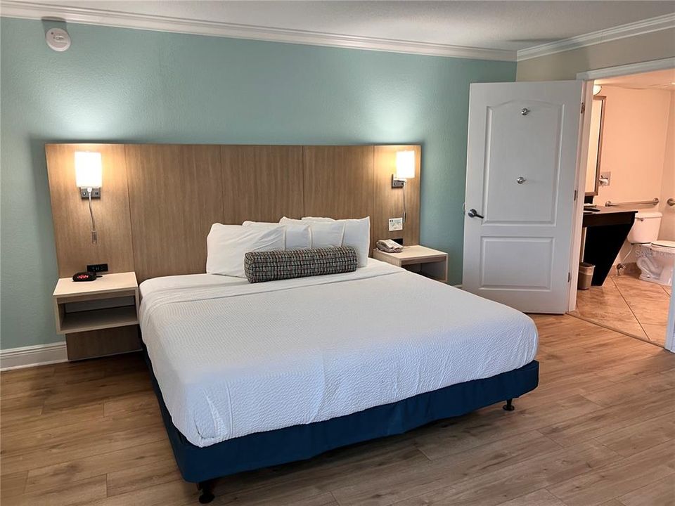 For Sale: $49,500 (1 beds, 1 baths, 342 Square Feet)