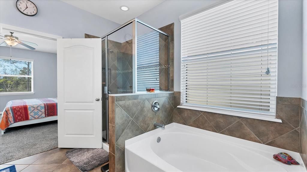 For Sale: $579,000 (3 beds, 3 baths, 3033 Square Feet)