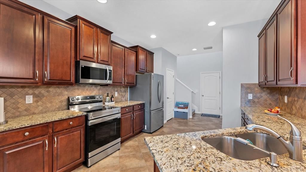 For Sale: $579,000 (3 beds, 3 baths, 3033 Square Feet)