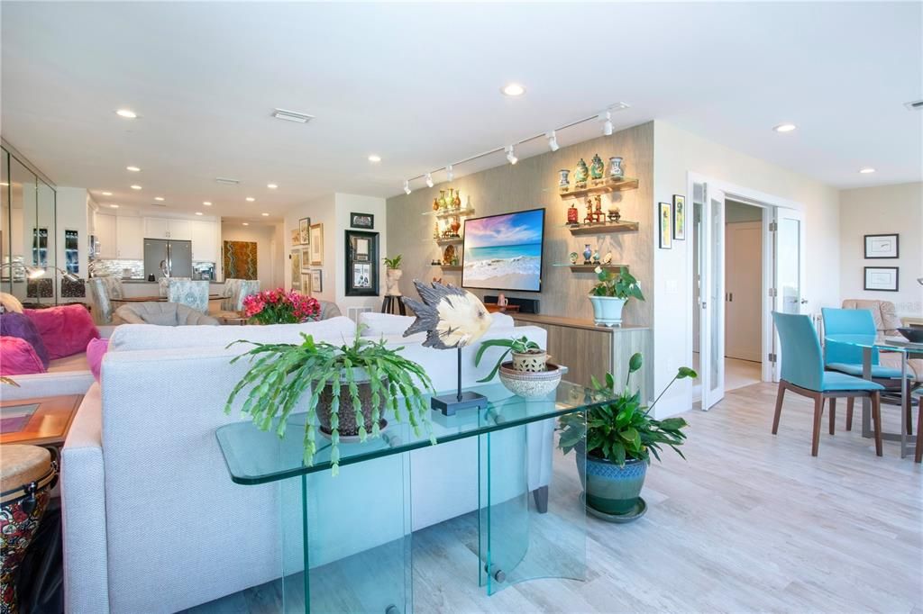 待售: $849,000 (2 贝兹, 2 浴室, 1460 平方英尺)