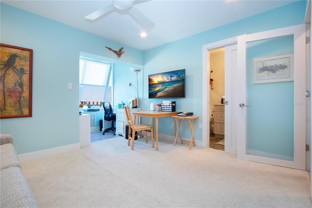 待售: $849,000 (2 贝兹, 2 浴室, 1460 平方英尺)