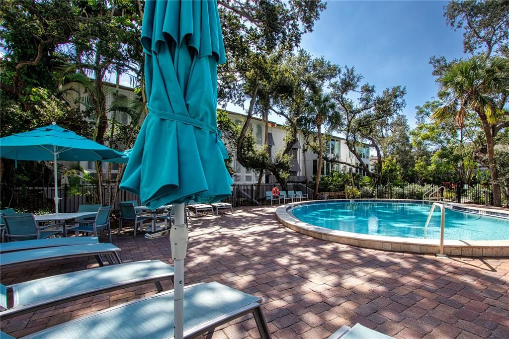 待售: $849,000 (2 贝兹, 2 浴室, 1460 平方英尺)