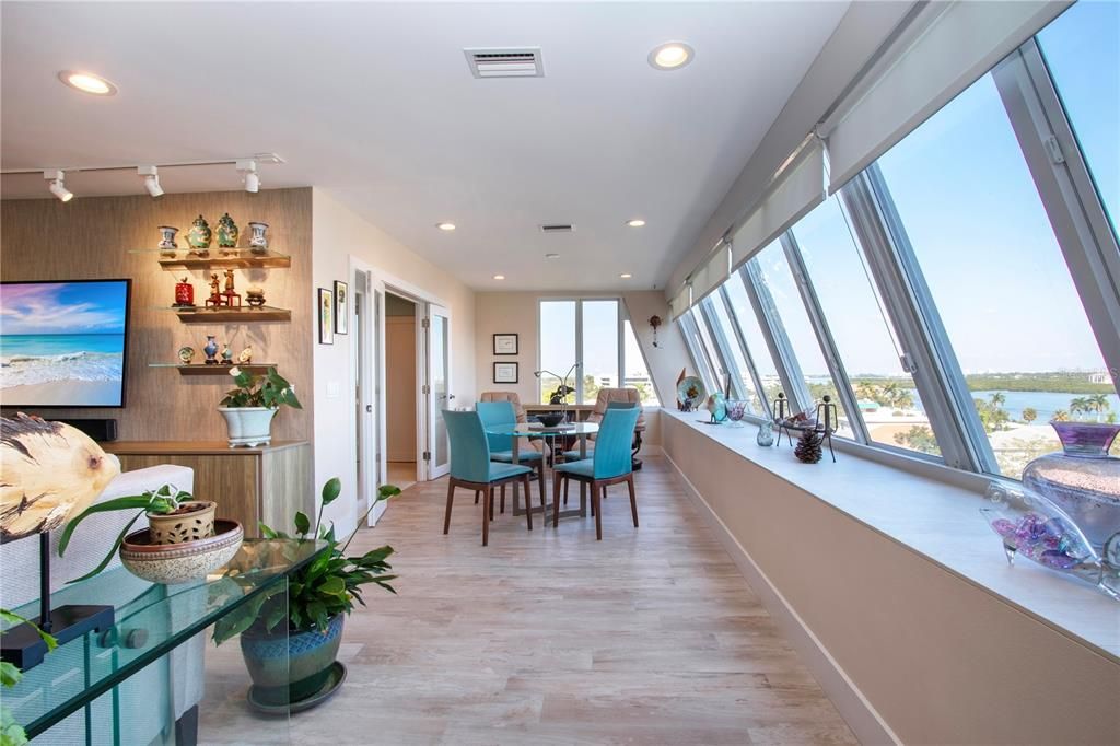 待售: $849,000 (2 贝兹, 2 浴室, 1460 平方英尺)