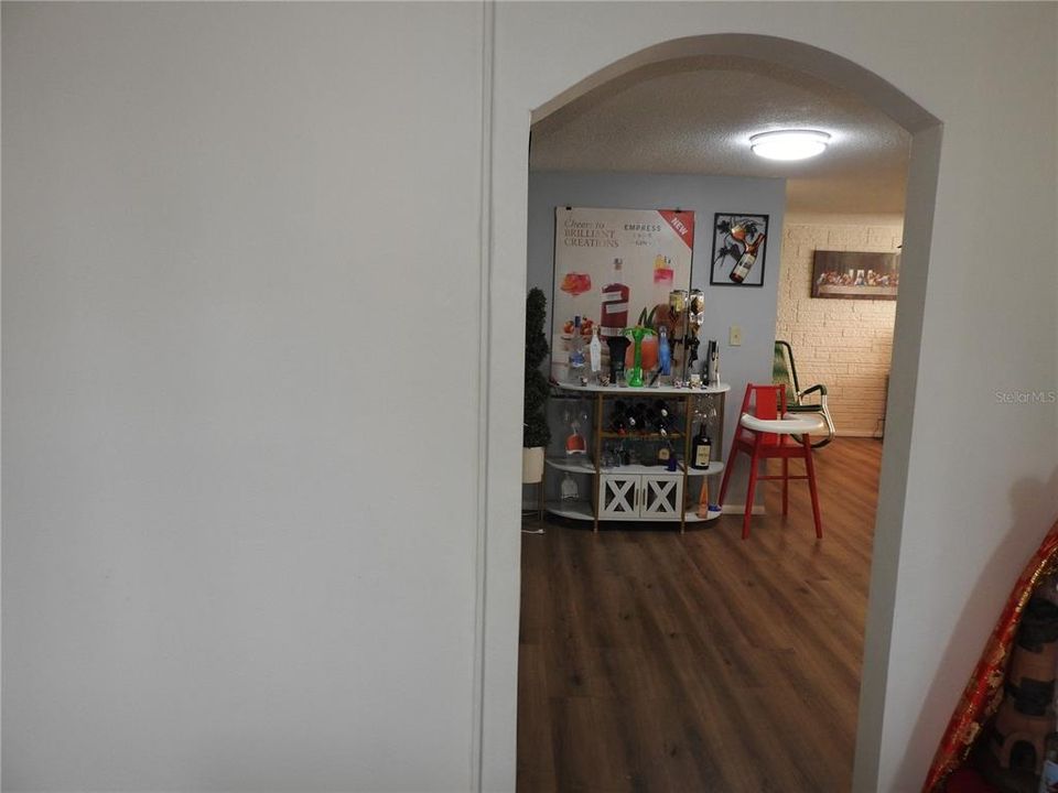 На продажу: $278,900 (3 спален, 2 ванн, 1393 Квадратных фут)