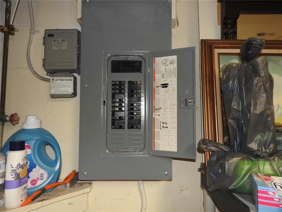 На продажу: $278,900 (3 спален, 2 ванн, 1393 Квадратных фут)