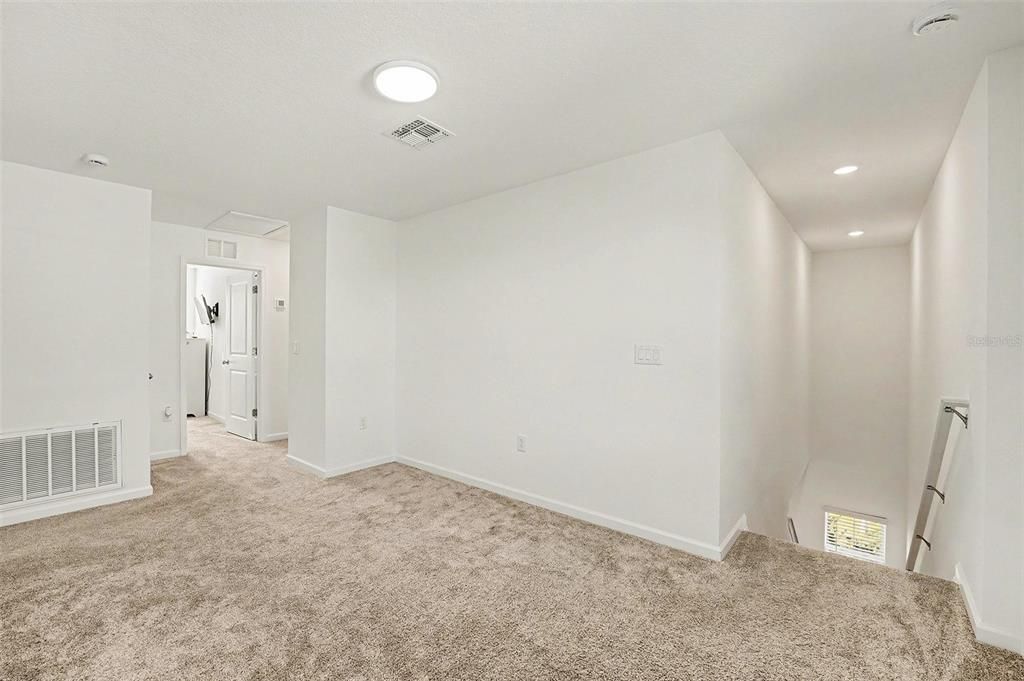 На продажу: $360,000 (5 спален, 2 ванн, 2590 Квадратных фут)