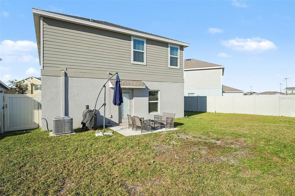 На продажу: $360,000 (5 спален, 2 ванн, 2590 Квадратных фут)