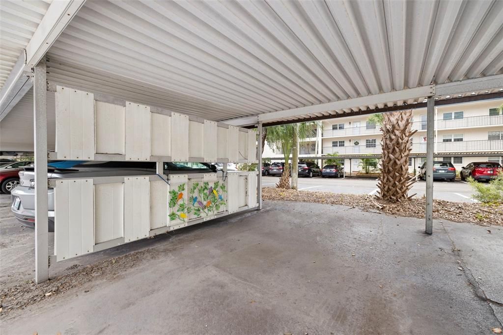 For Sale: $146,000 (1 beds, 1 baths, 725 Square Feet)