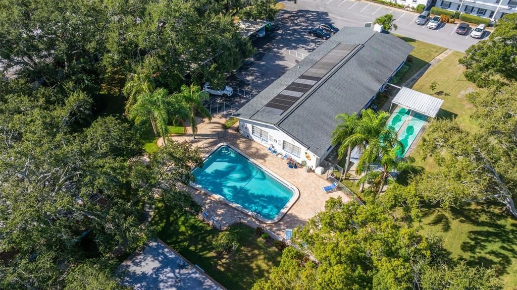 For Sale: $146,000 (1 beds, 1 baths, 725 Square Feet)