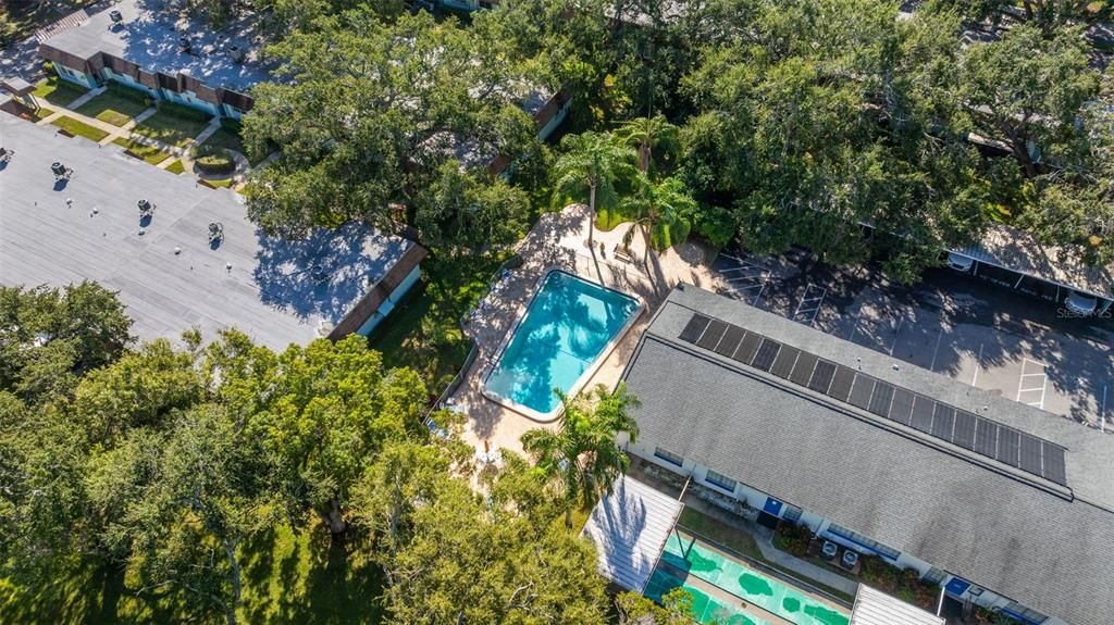 For Sale: $146,000 (1 beds, 1 baths, 725 Square Feet)