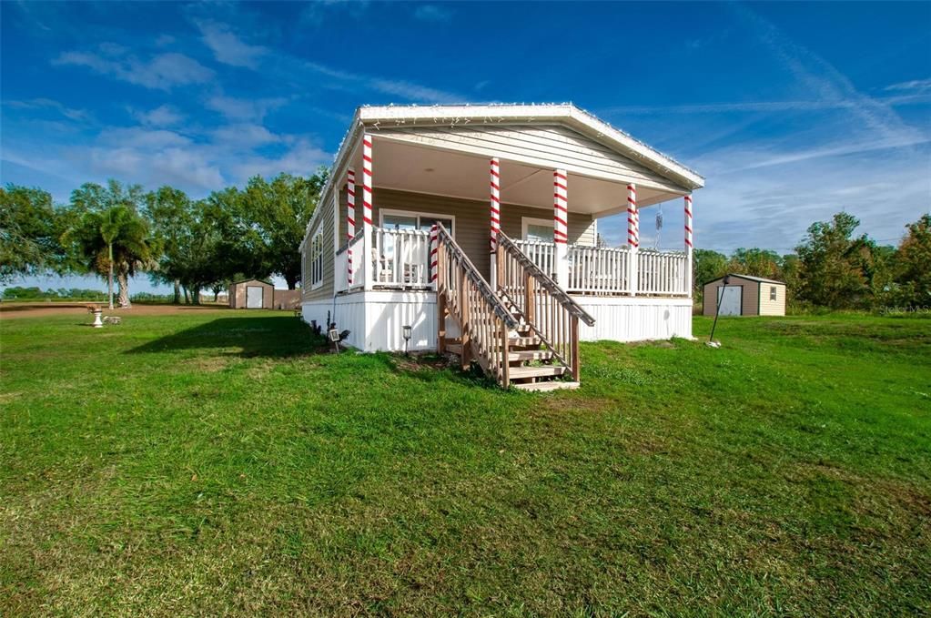 For Sale: $350,000 (2 beds, 2 baths, 960 Square Feet)