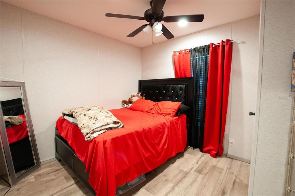 For Sale: $350,000 (2 beds, 2 baths, 960 Square Feet)