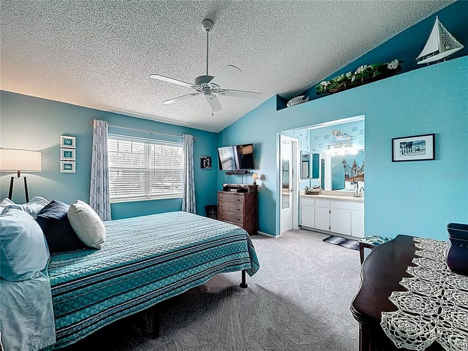 Activo con contrato: $225,000 (2 camas, 2 baños, 1035 Pies cuadrados)