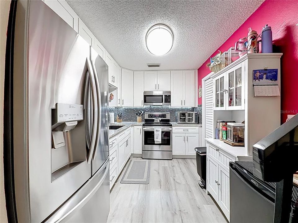 Activo con contrato: $225,000 (2 camas, 2 baños, 1035 Pies cuadrados)