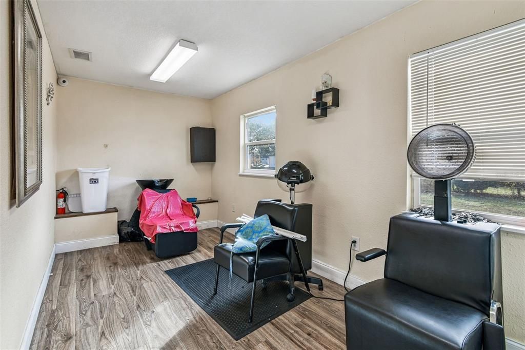 待售: $395,000 (0 贝兹, 0 浴室, 1304 平方英尺)